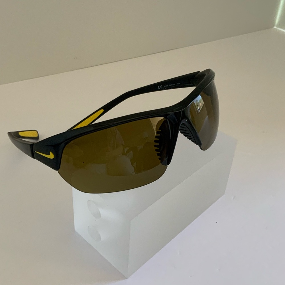 Nike Skylon Ace Black Sunglass NWT